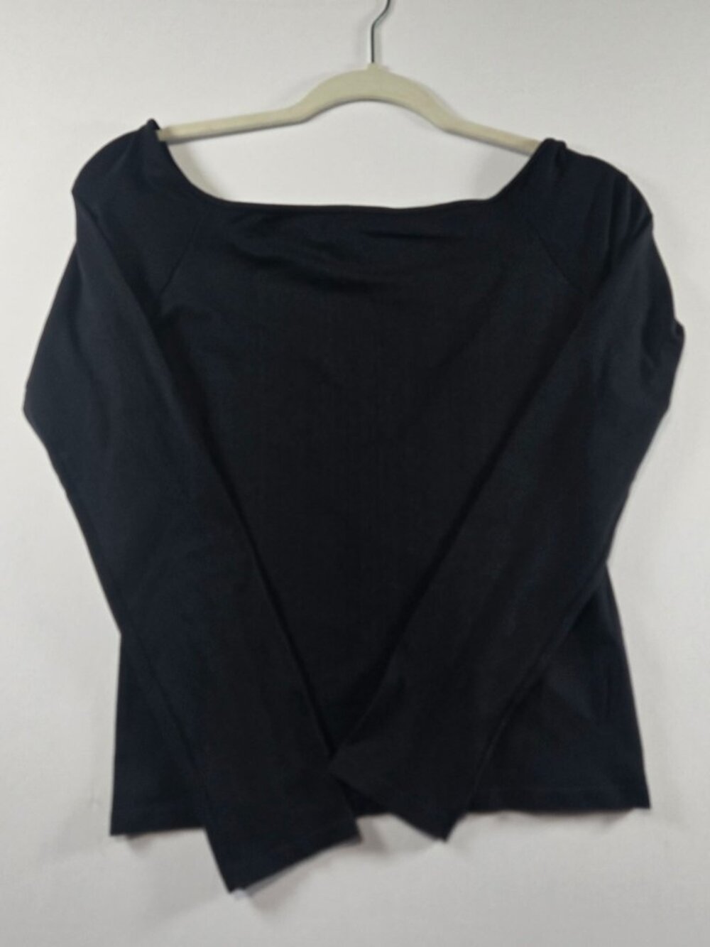 Dynamic Women’s M Black Boat Neck Long Sleeve Stretch Fitted Top Basic Tee